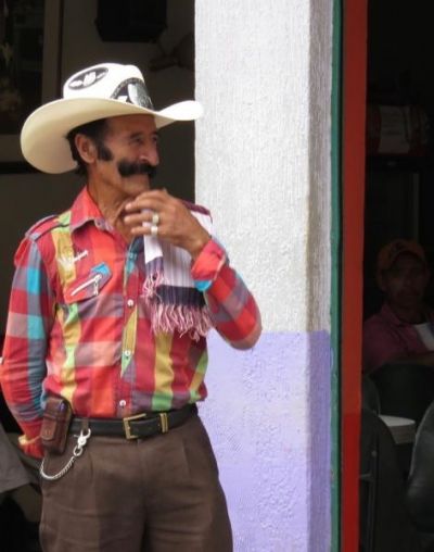Manisha and Guido Szamocki Cycling on the  tour with redspokes